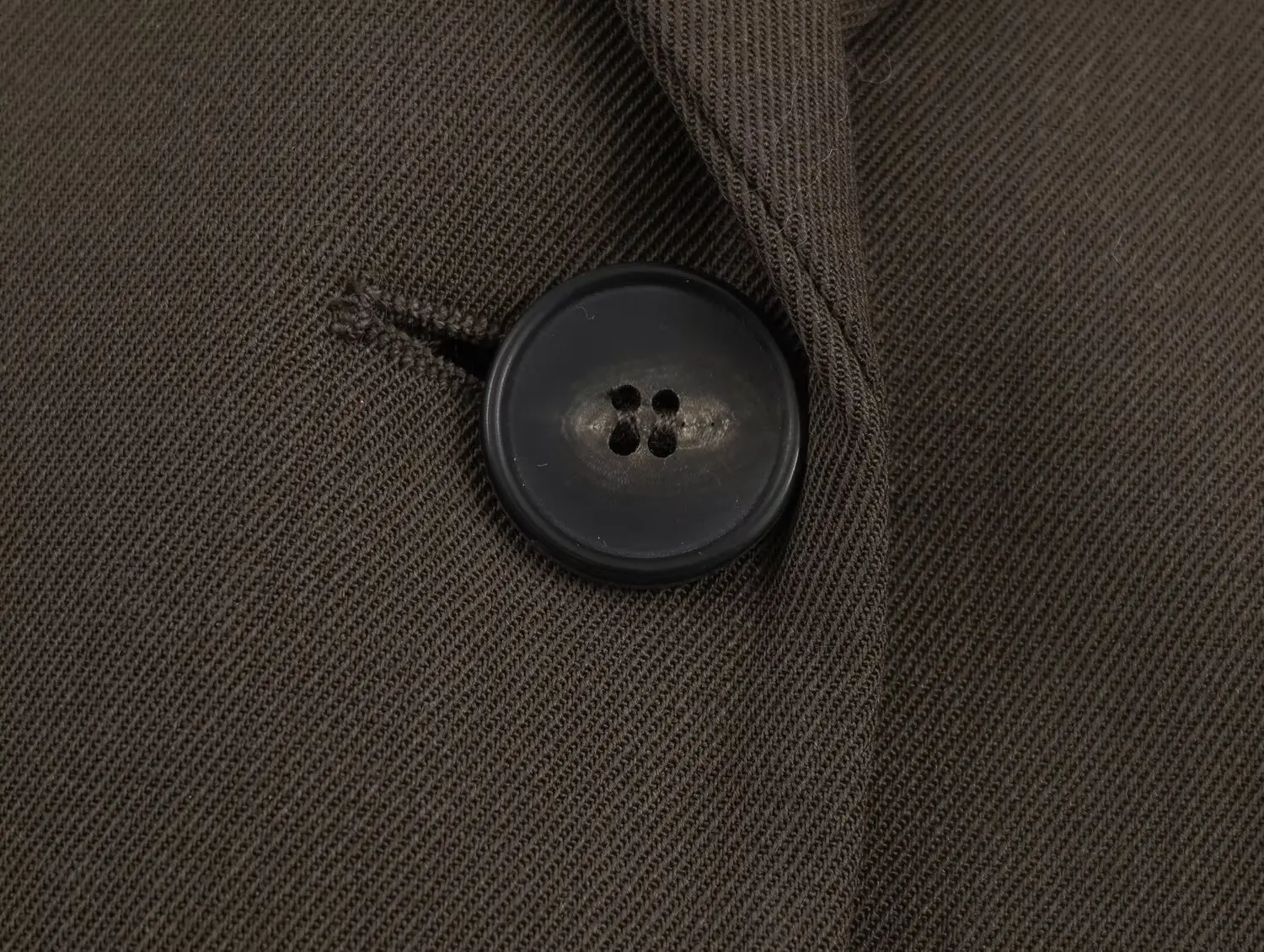 سترة بدلة ممزوجة لعام 2025 أنيقة وعصرية ونمط جديد ملابس مكتبية مريحة غير رسمية متعددة الاستخدامات ملابس خارجية مغرية