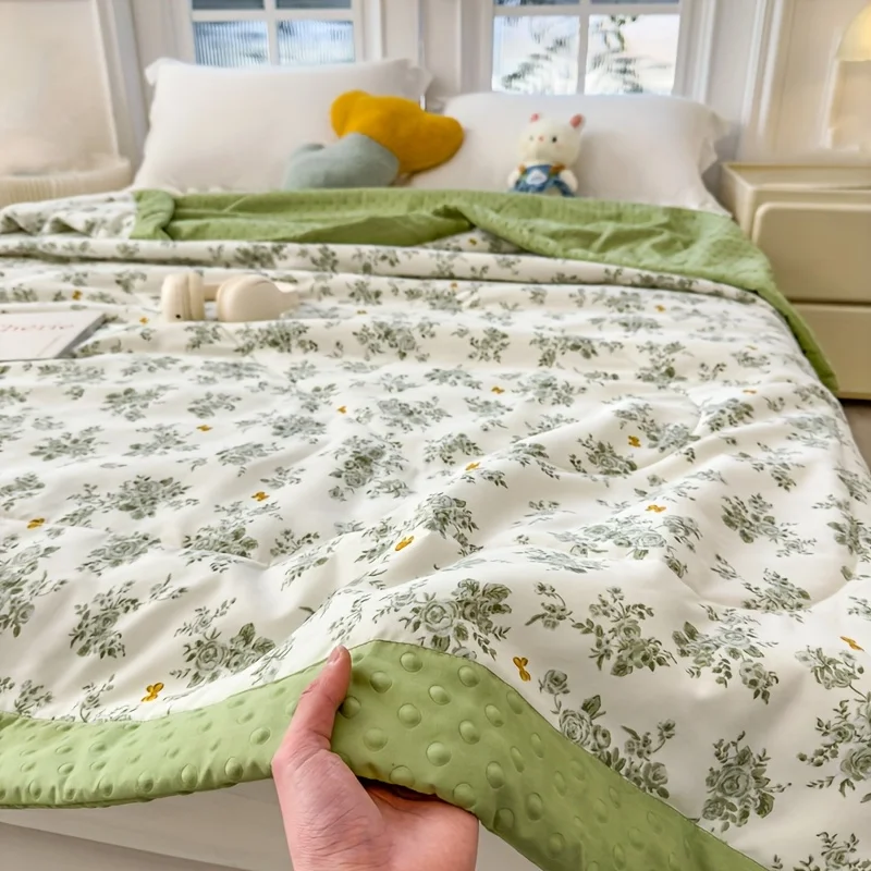 

Cooling Bean Lightweight Summer Quilt Floral Printed Comforter Ultra-Fine Fiber Filling High-Quality Fabric Blanket
