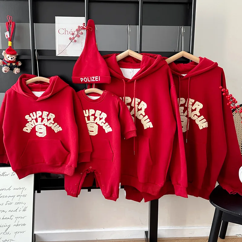 

New Family of Four Red Hoodies Baby Romper for Father Mother Daughter Son Clothing Adult Kids Plus Velvet Hooded Sweatshirt