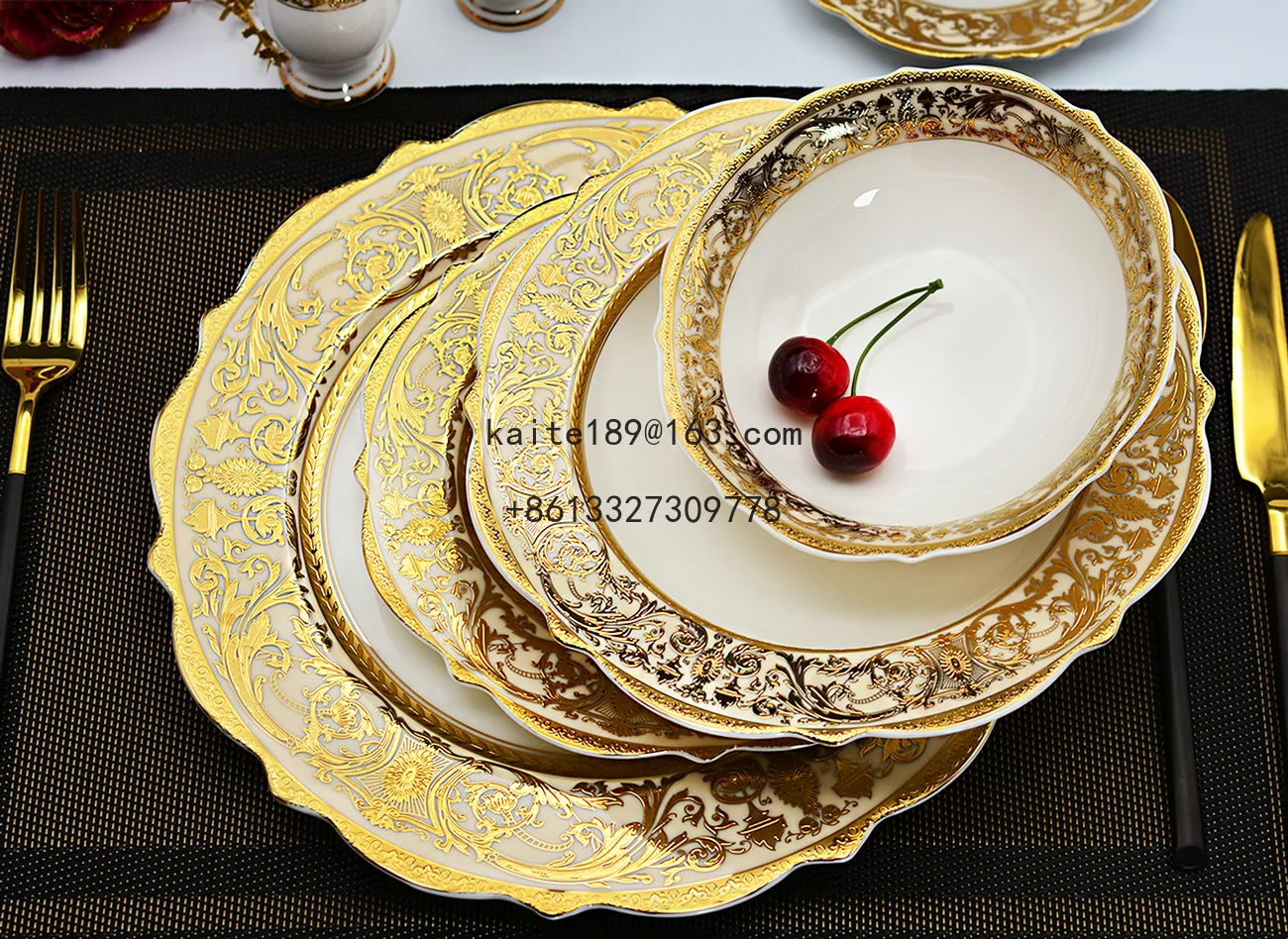 24pcs Embossed Gold Porcelain Tableware Set Luxury Style Bone China Dinner Sets