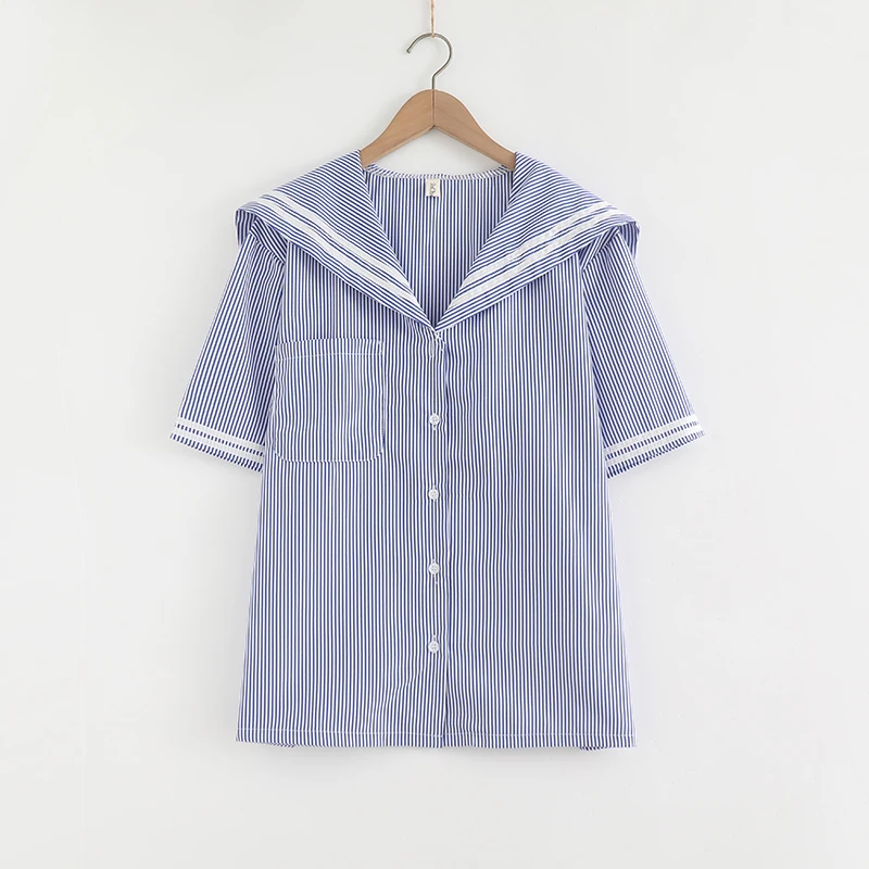 Striped short sleeves