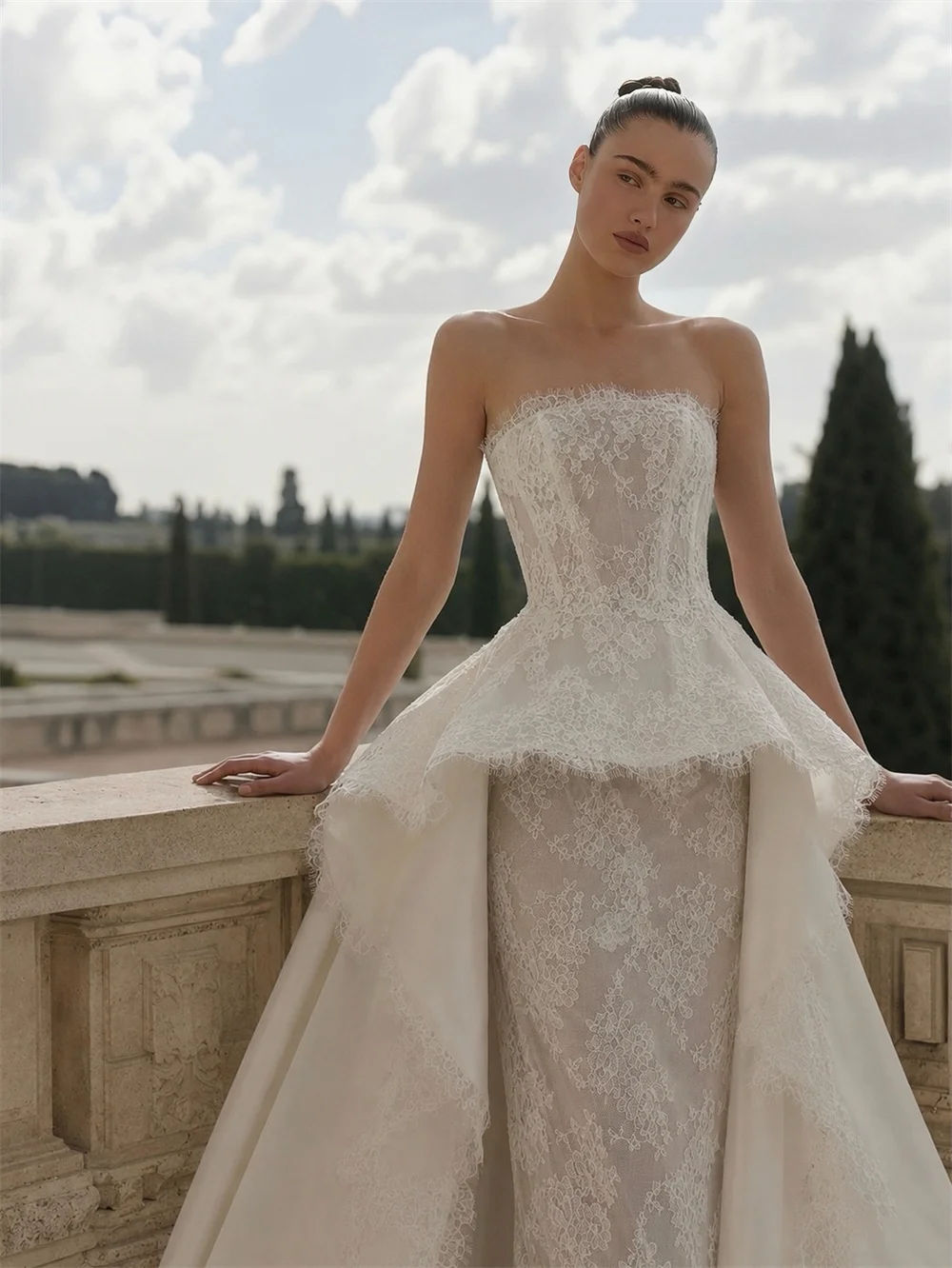 Tokyo Custom Strapless Lace Wedding Dress Ruffled Overlay Mermaid Bridal Gown Sweep Train Formal Evening Wedding Attire