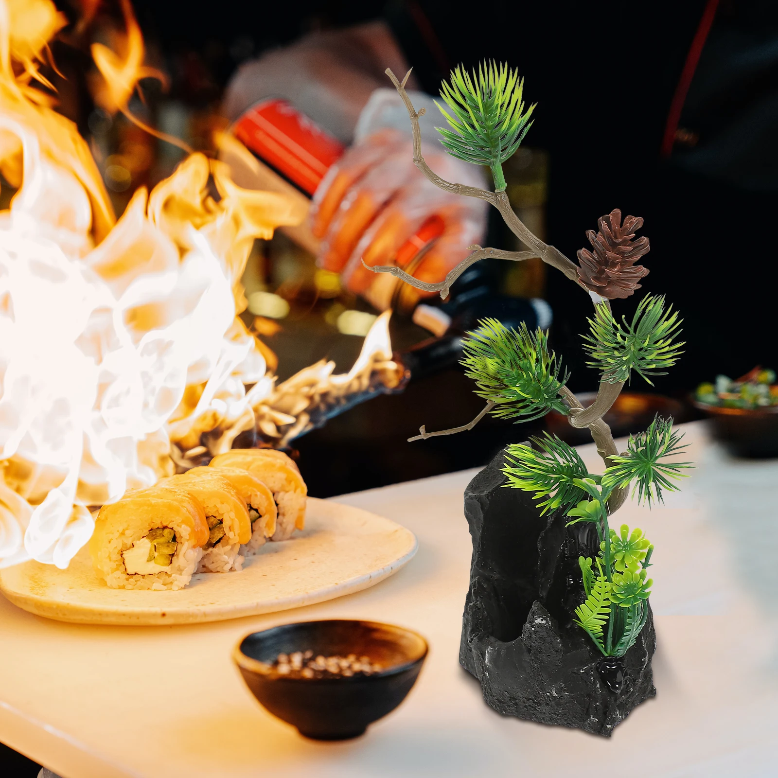 

Artificial Pine Vivid Plant Figurine Decoration for Sashimi Dish Classic Design Japanese Restaurant Supply Plate Decor Favor