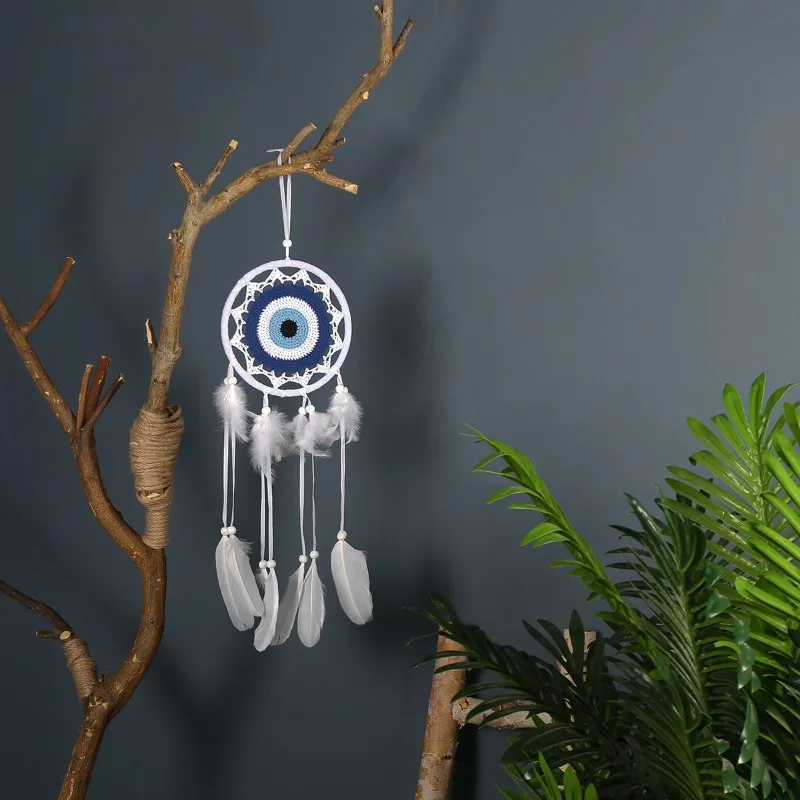 Rattan Dreamcatcher with Circular Frame Vintage Feather Ornament Home Decor Hanging Ornament Ideal for Bedroom Living Room Car