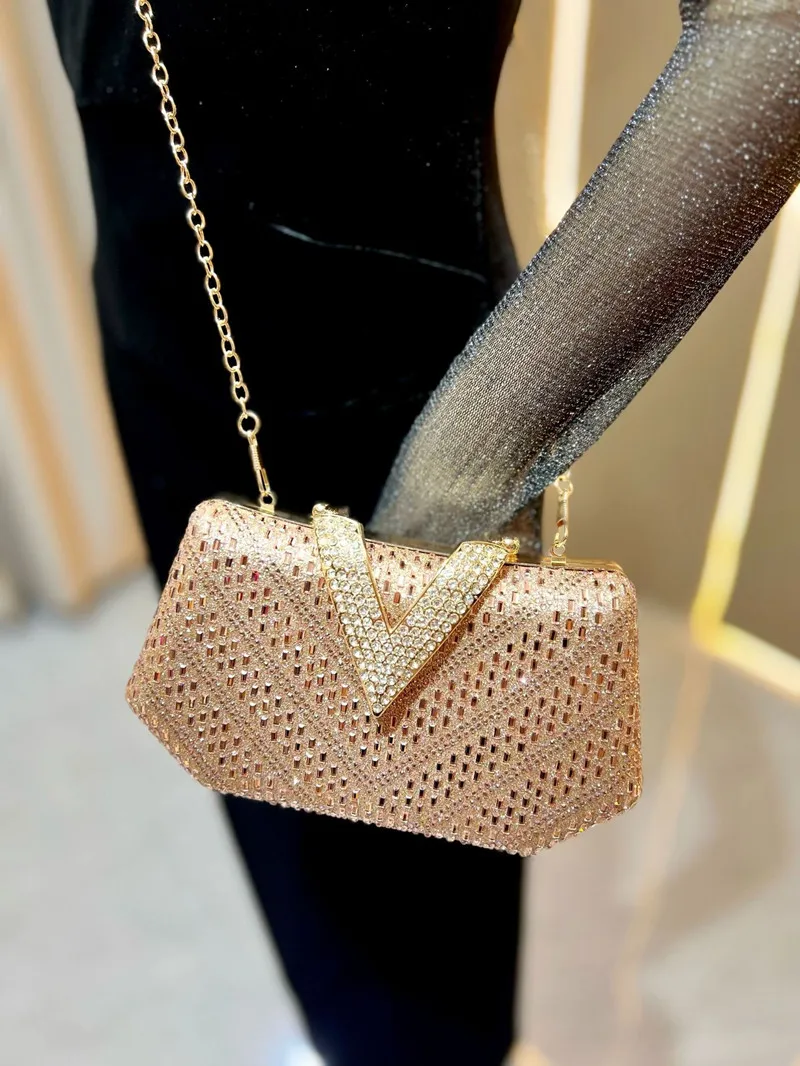 2025 Brand Desig Women V-shaped Lock Inlaid Full Diamonds Evening Clutch Bag Luxury High End Party Handbag Wedding Crossbody Bag