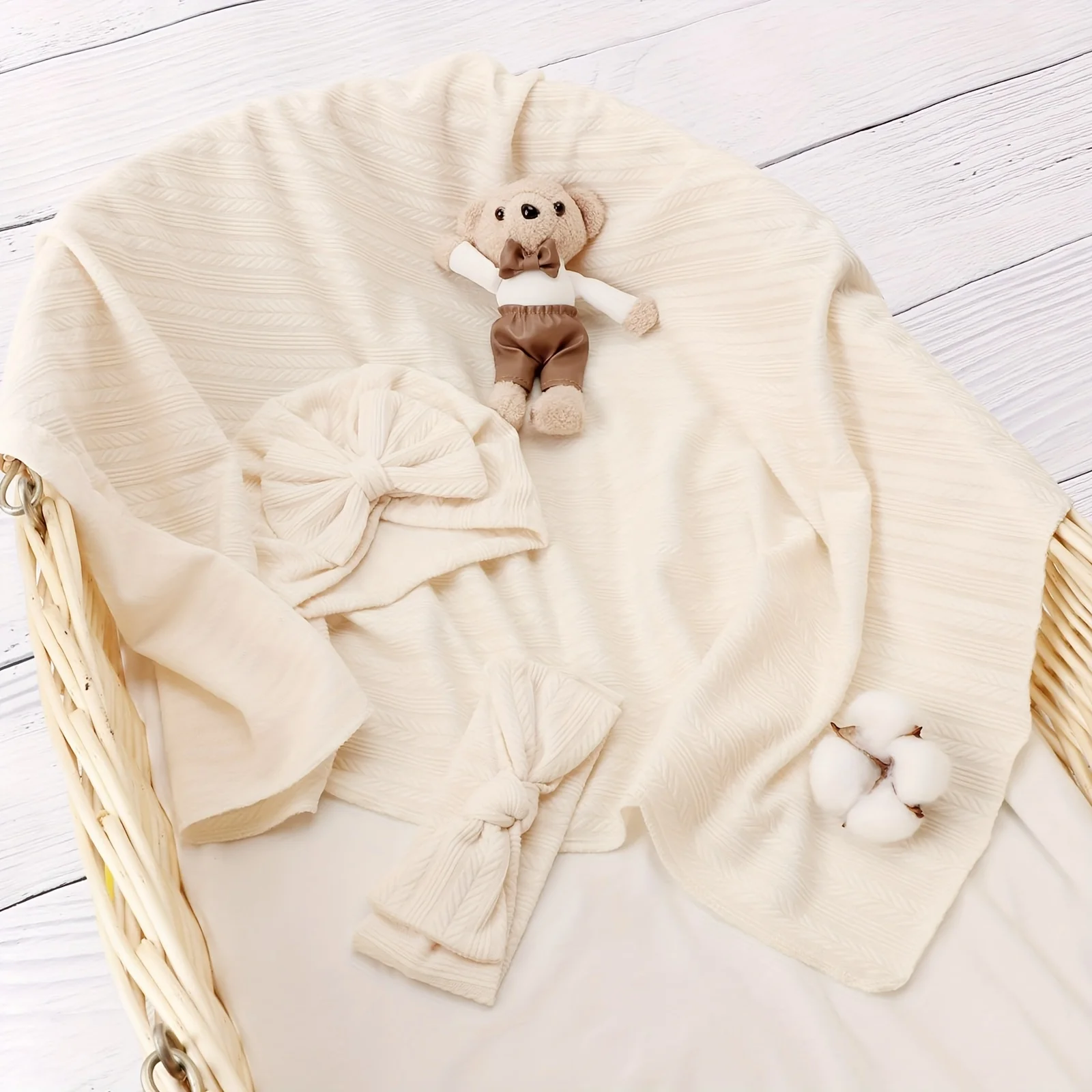 مجموعة أساسيات حديثي الولادة مكونة من 3 قطع: بطانيات وقبعة وعصابة رأس على شكل فيونكة |   ناعمة وصديقة للبشرة وجهاز موسمي لجميع الأطفال.