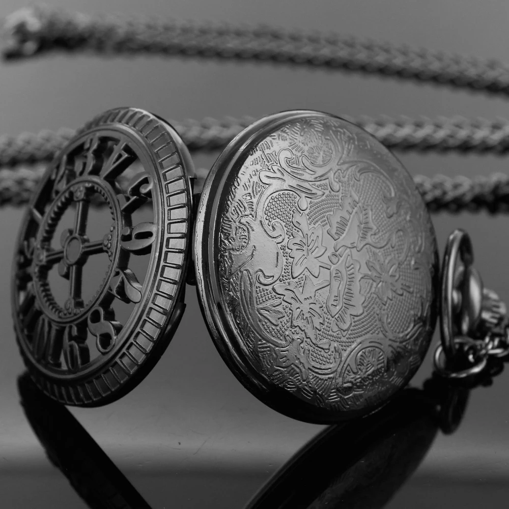 Orologio da tasca al quarzo cavo digitale con croce nera Collana classica retrò con ciondolo Accessori per uomo e donna Orologio regalo per coppia