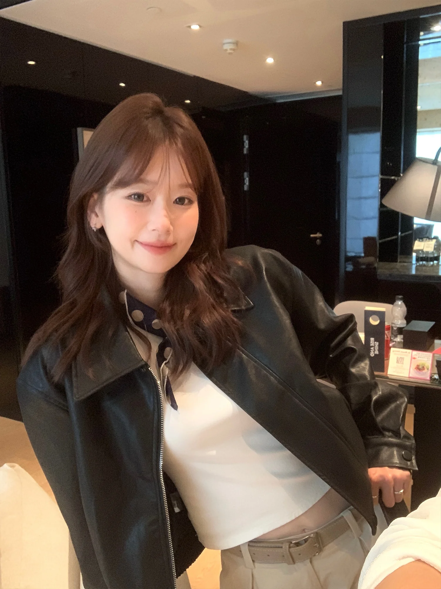 

Cool American Sle Motorcycle Jaet Women's Leather Coat ort Sve Zipper Closure Warmth Ladies Faion Autumn New Arrival