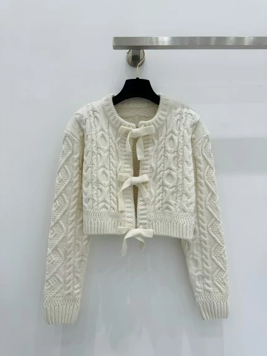 Customized High-End Women's Knitted Cardigan Autumn Winter Versatile Spliced Design Fashionable Warm Outerwear for Ladies