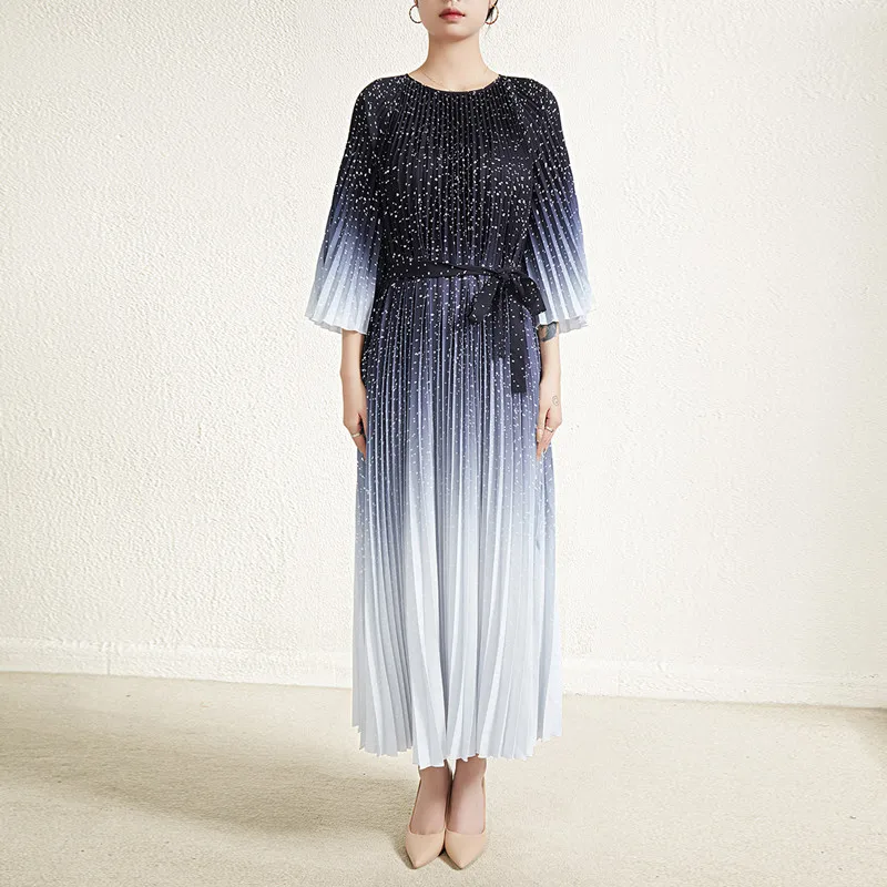 

Party Dress French Style Women Spring Summer New Fashion Printed Round Neck Miyake Pleated Loose Stretch Lace-Up Waist