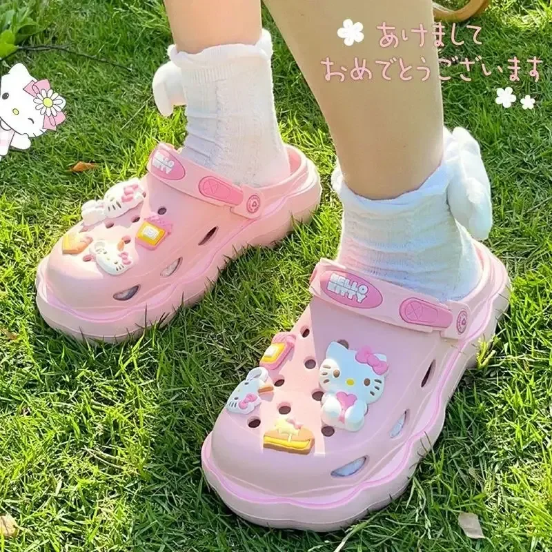 2024 New Cute Hello Kitty Kuromi Cinnamoroll Clogs Summer Kawaii Fashion Sandals Y2k Flat Shoes Anime Sanrio Slipper Girl Gifts