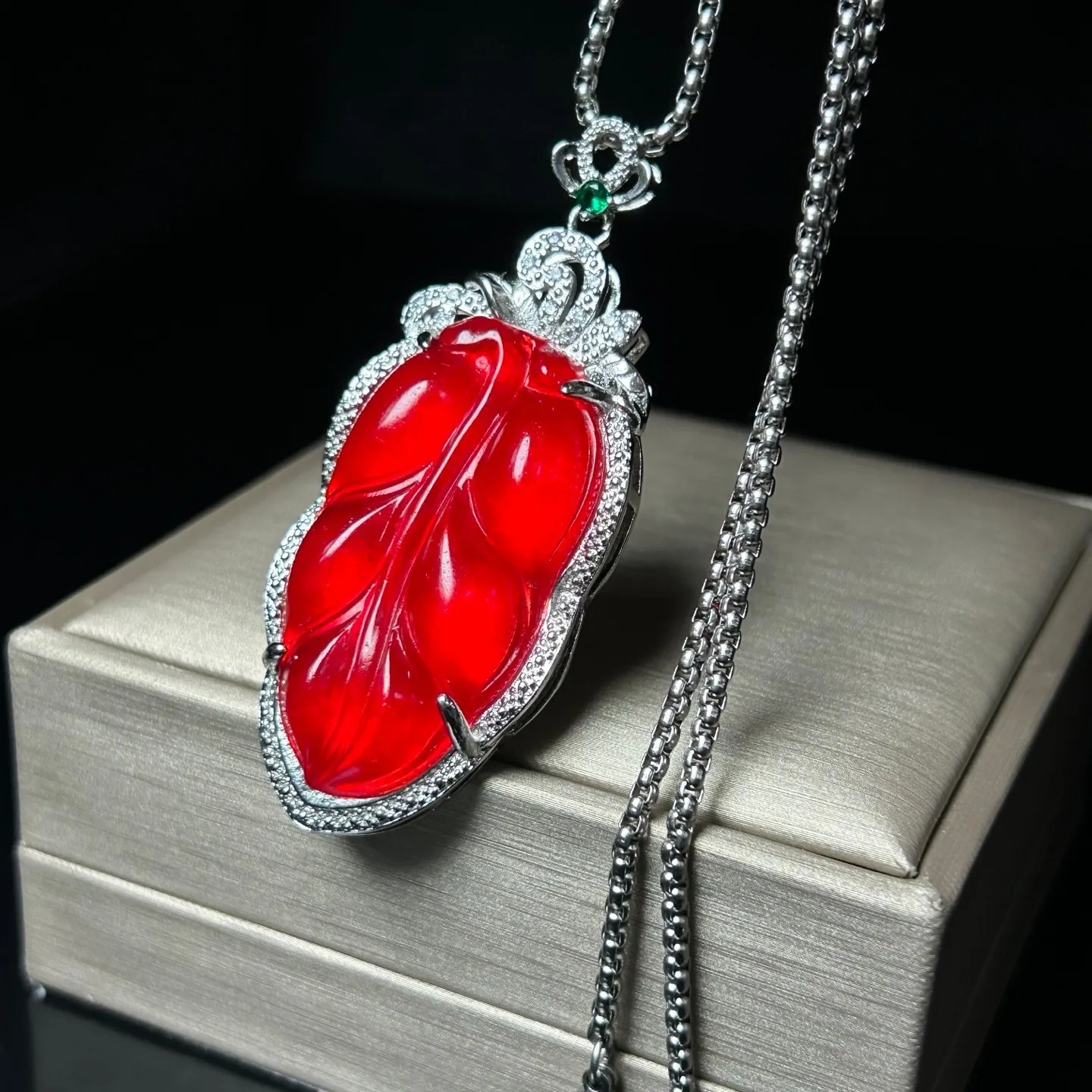 AAA Real natural high Ice red Jade Jadeite amulet Pendant&Necklaces
