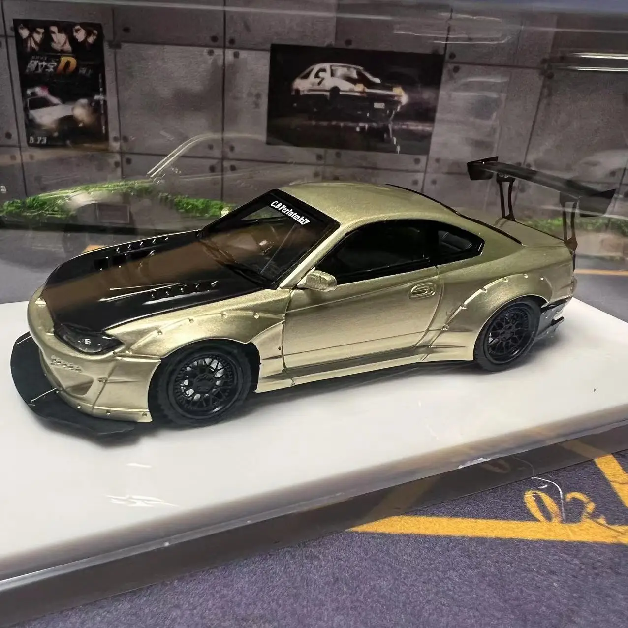 Carro modelo resina fogo selvagem, 1:64 Silvia S15 Rocket Bunny