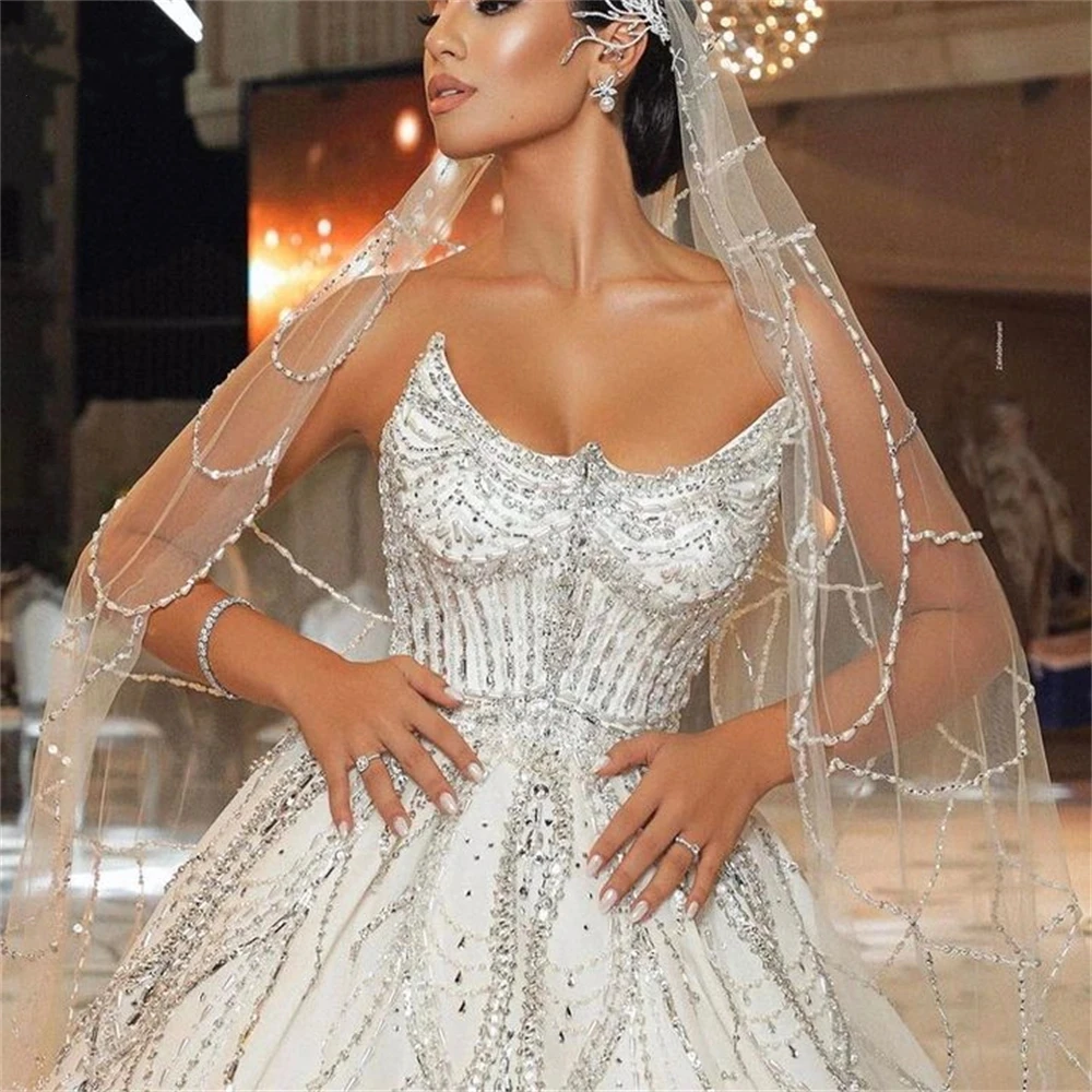 Charming Beaded Crystal Wedding Dresses Princess Strapless Retro Bridal Ball Gowns Custom Made Vestidos De Novia