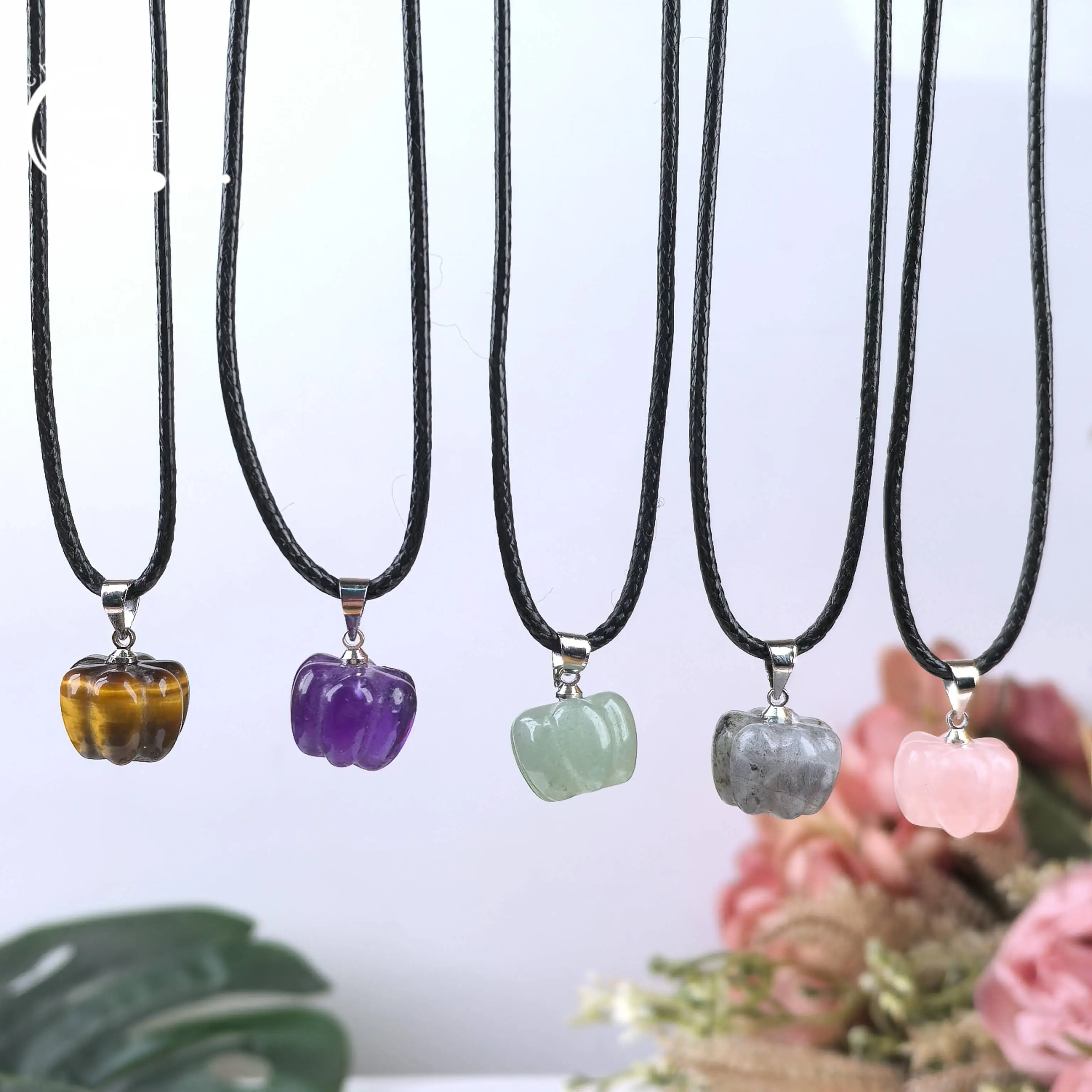 

Natural Gemstone Mini Pumpkin Pendants Necklace Healing Crystal Amethyst Rose Quartz Aventurine Tiger eye Charms Jewelry QC3427