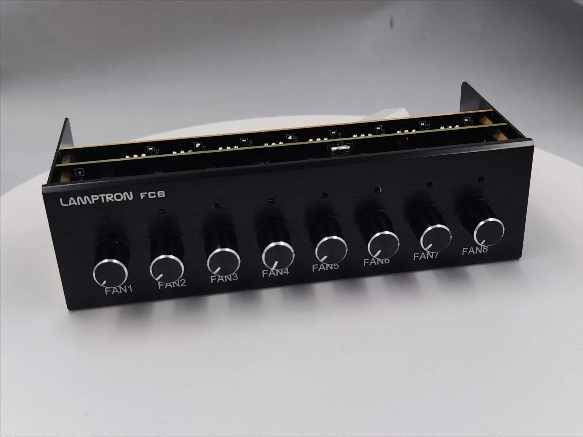 Lamptron FC8 5.25