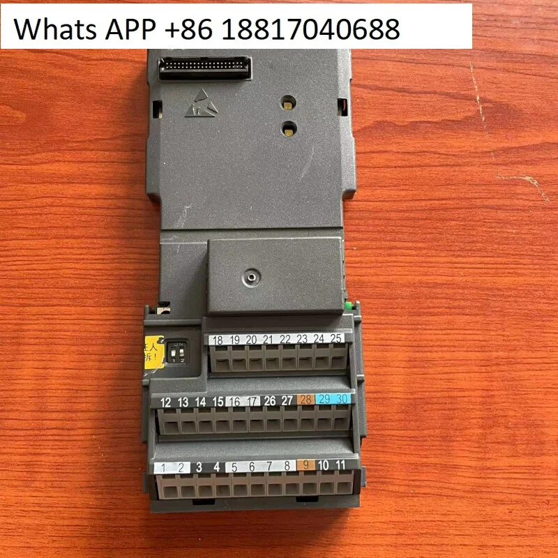 

MC1790L811A Инвертор M430 и 440 Интерфейс Плата ввода-вывода Клеммная колодка Плата ввода-вывода Б/У