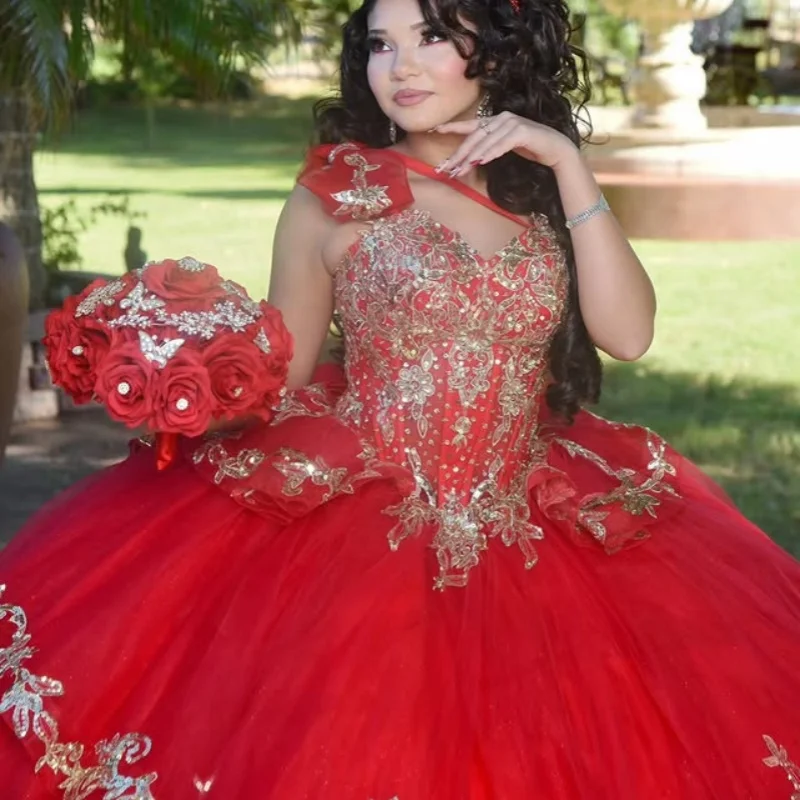 

Красное платье Quinceanera с открытыми плечами, кружевное кристально-золотистое блестящее платье с длинным хвостом и бантом, платья de 15, Quinceanera ﻿ Настроить