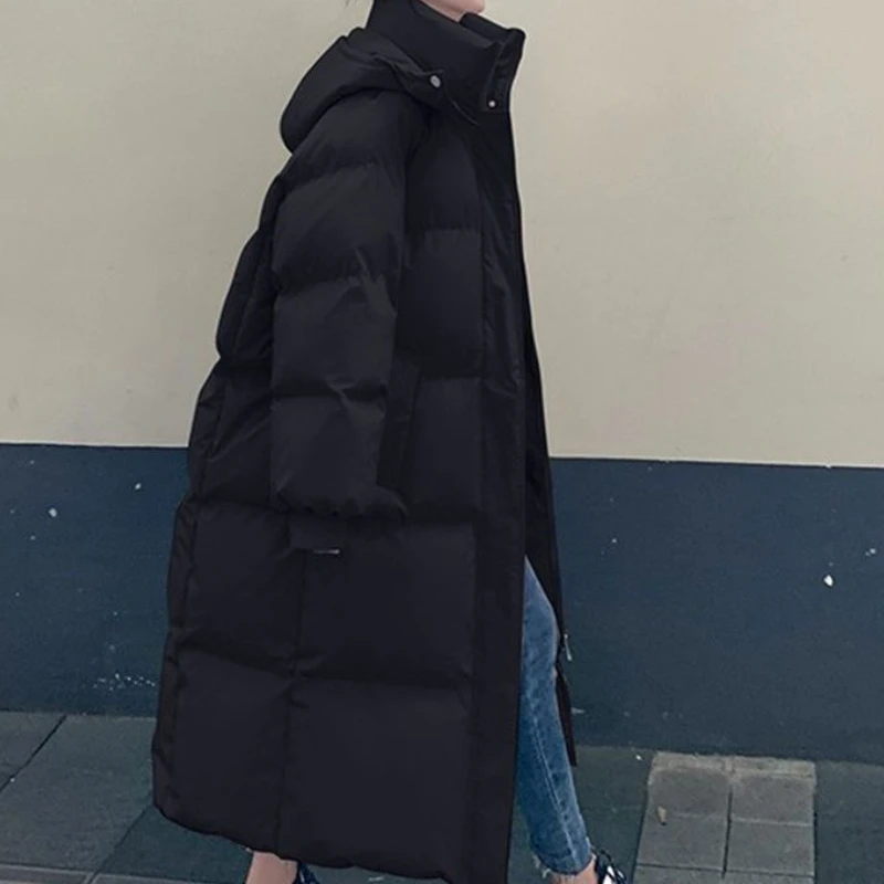 ملابس قطنية سميكة للنساء 2025 ملابس شتوية جديدة ملابس قطنية طويلة للركبة شتوية