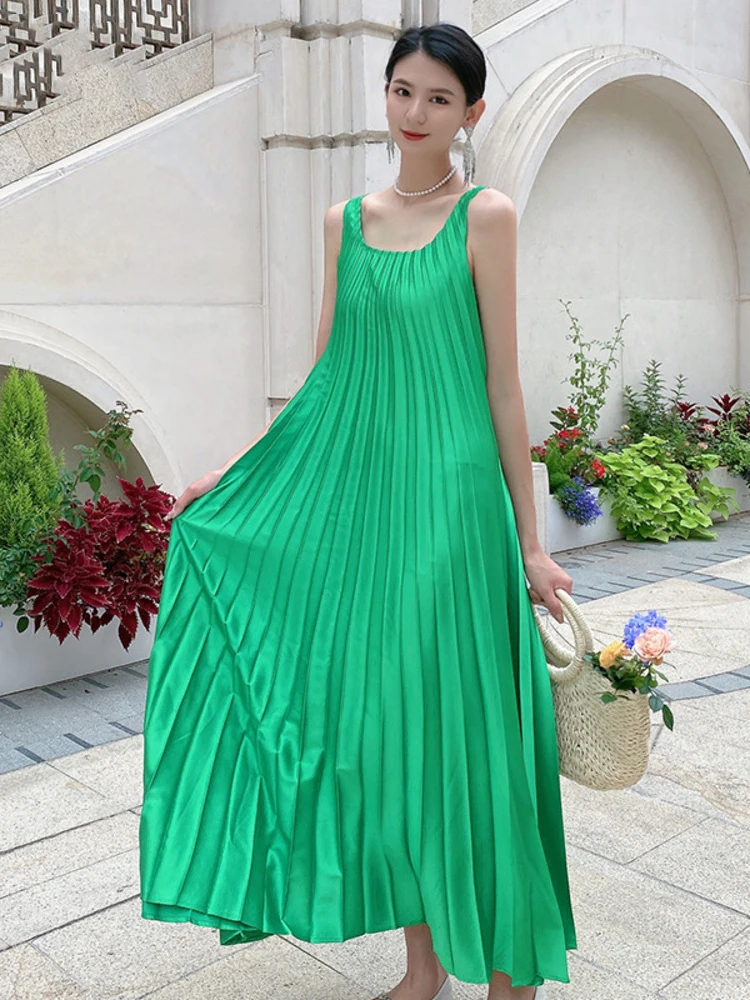 

Green Summer Dress Pleated Loose Sleeveless Solid Color Temperament Casual Pleated Dresses 2022 New Fashion Trend