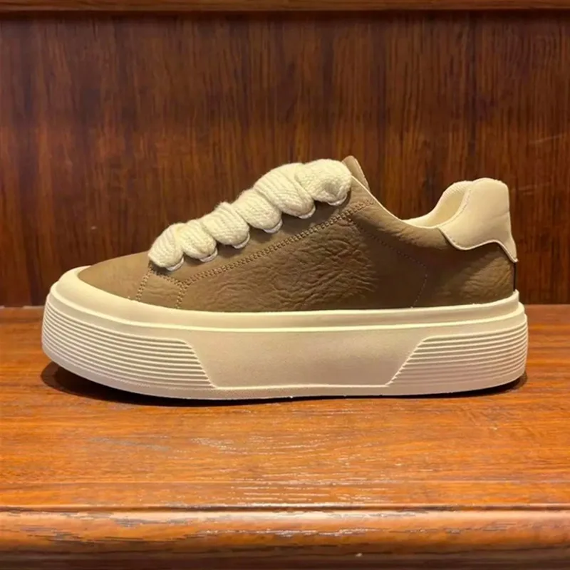 

New Autumn Men's Board Shoes Fashion Outdoor Casual Shoes Comfortable Thick Soled Height Increasing Shoes Advanced Flat Shoe