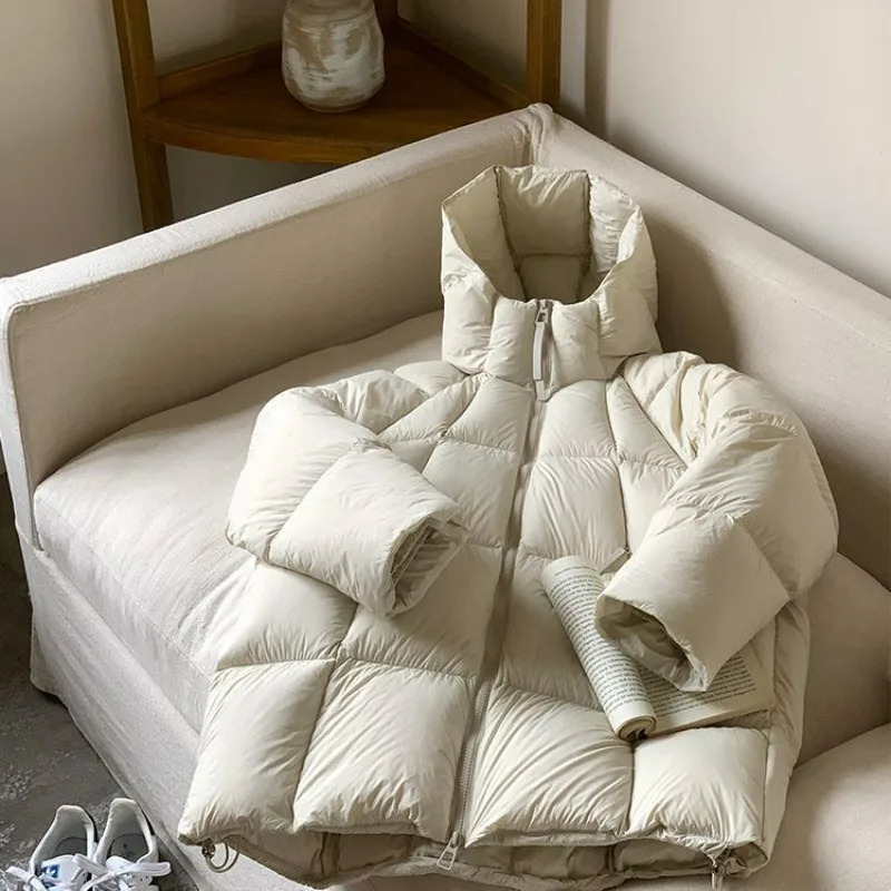 2025 Chaqueta de longitud media fuera de temporada nuevo plumón de pato grueso Puff con capucha abrigo de pan cálido abrigos de plumas ropa de mujer Simple