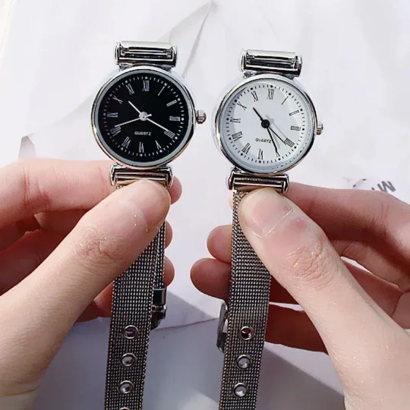 Reloj de cuarzo a la moda para mujer, relojes femeninos de lujo, reloj de pulsera, banda de acero inoxidable blanco y negro, relojes clásicos para