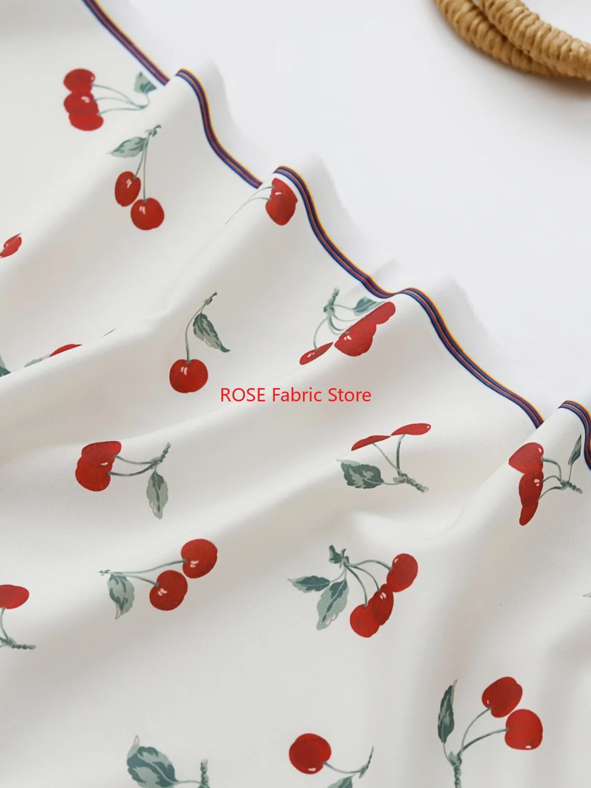 Tkanina szyfonowa z nadrukiem wiśni dla projektantów mody tkanina na sukienkę DIY, suknię wieczorową, sukienkę maxi