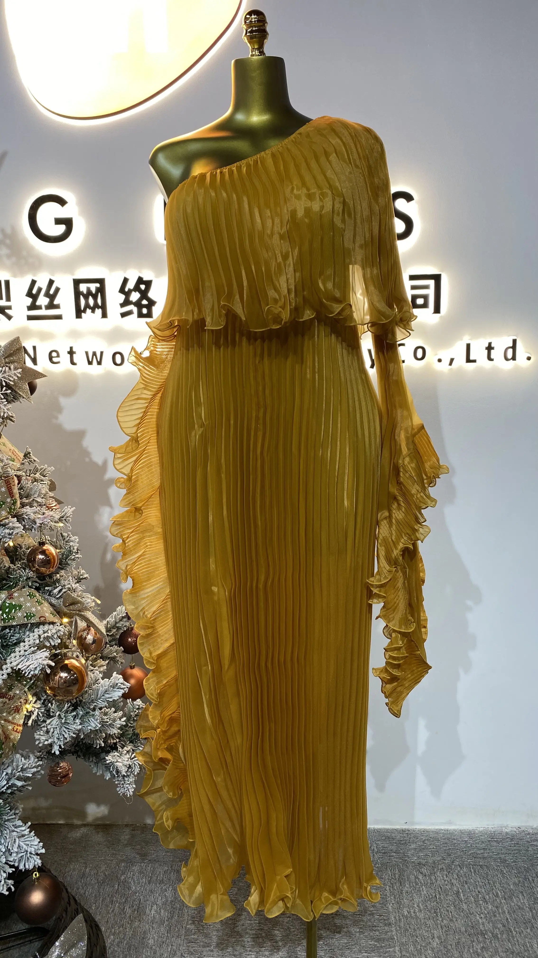 

New women's plaque size dress summer fashion elegant one shoulder evening dress pleated skirt long skirt-GZMM192
