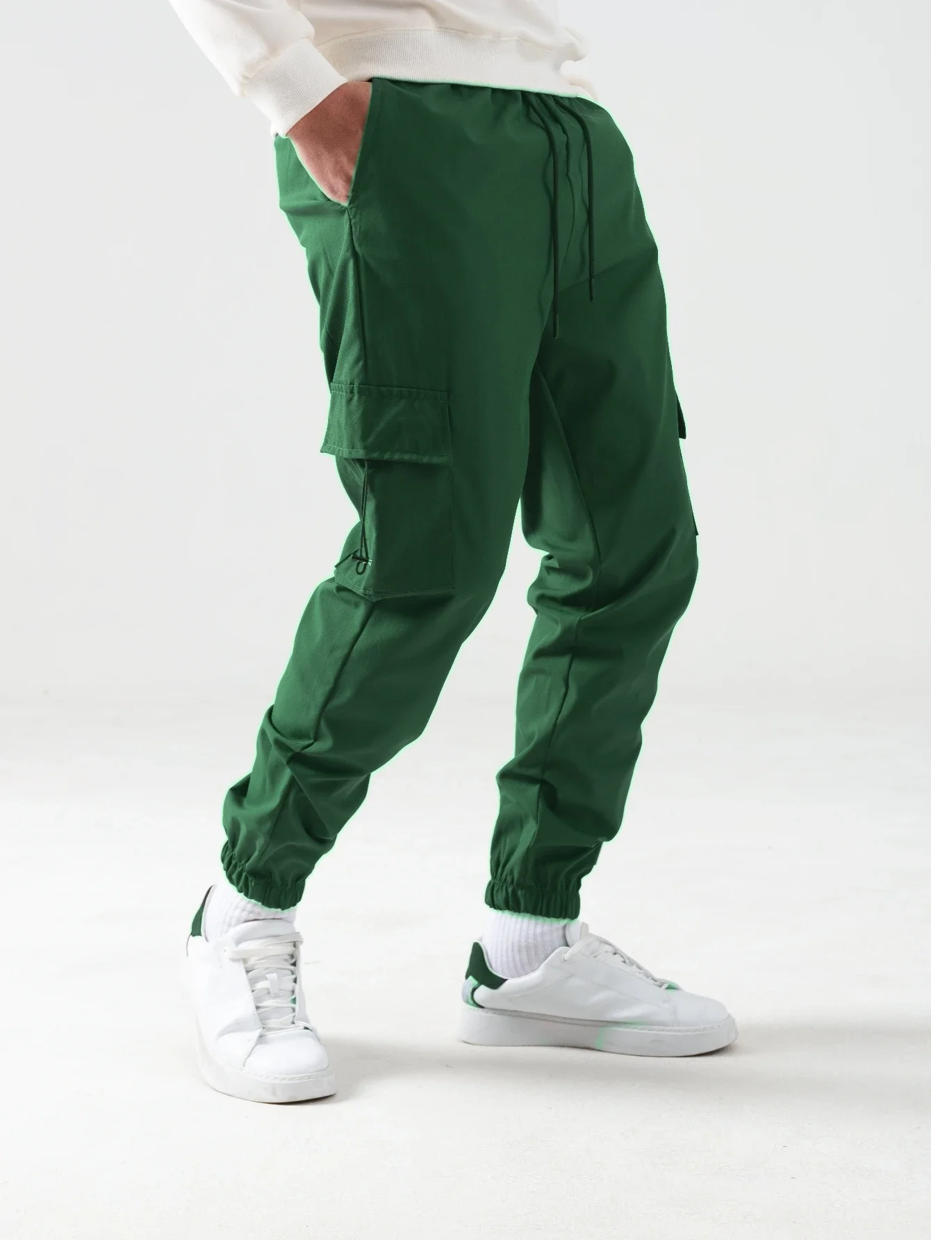 남성 캐주얼 루즈 카고 팬츠 2025 풀 렝스 드로스트링 포켓 디자인 솔리드 컬러 남성 바지