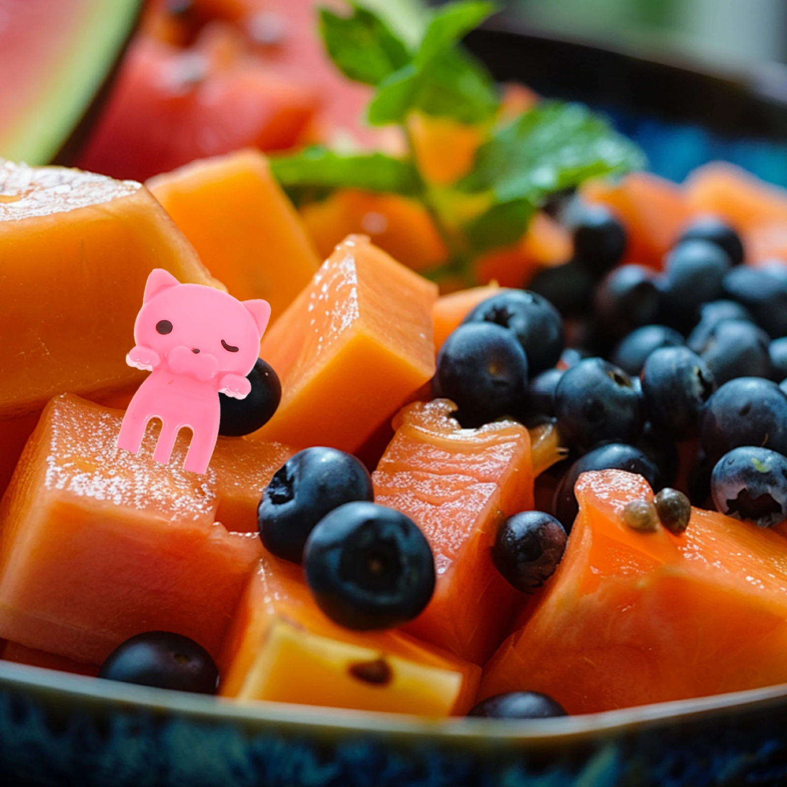 

8pcs Animal Fruit Forks Plastic Bento Dessert Forks For Kids Cartoon Food Picks Snacks Cakes Salads Party Wedding Banquet