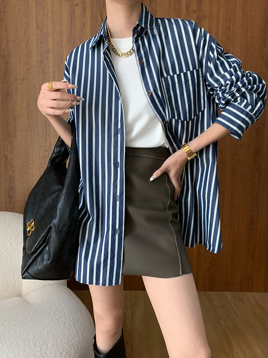 Spring and summer women\'s casual striped lapel long sleeved pocket decoration loose shirt