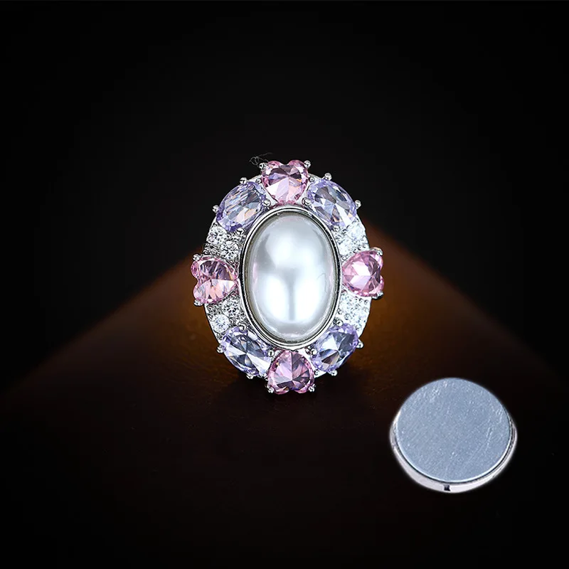 

Легкая роскошная брошь во французском стиле с геометрическим овальным жемчугом и цирконием, летняя брошь с защитой от воздействия платья, брошь с магнитной застежкой, аксессуар для женщин