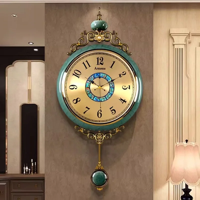 

New European retro wall clock light luxury living room home clock American high-end high-end atmospheric wall clock