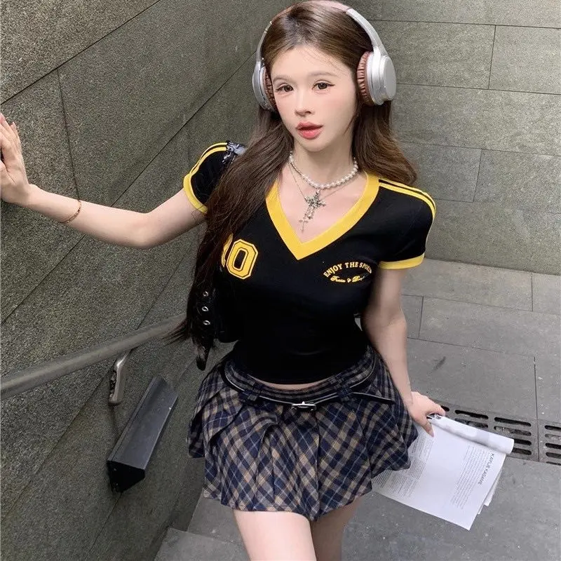 Summer New American Style Hot Girl V-neck Short Sleeve T-shirt Women Slim Fit Fixed Chest Pad No Cup Run Creative Pattern