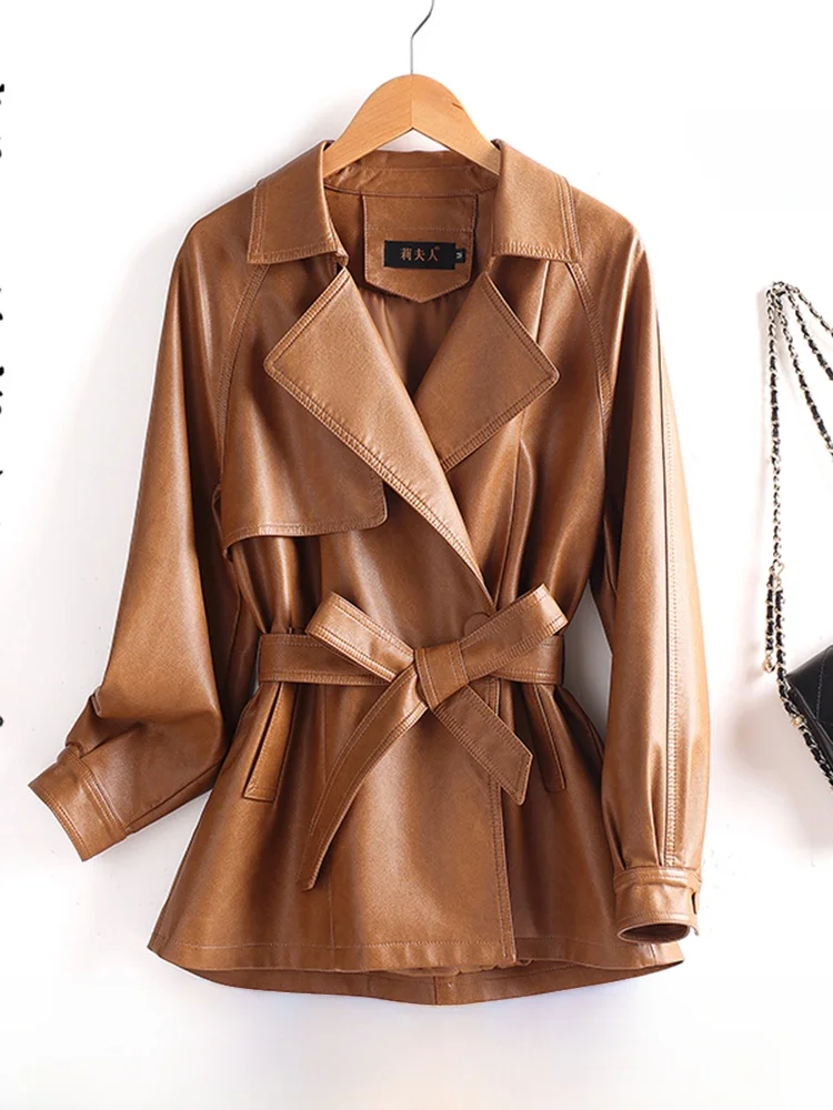 

Женская кожаная куртка Haining 2025: Новая осенне-зимняя модель с поясом, приталенная, из овчины, ветровка, верхняя одежда