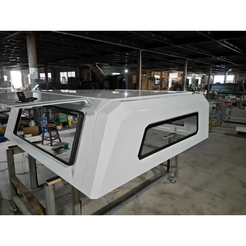 

Top quality Custom-fit LC79 Roll-Up Truck Tonneau Cover Waterproof Anti-theft Pickup Aluminum Alloy Tailbox Retractable Bed Cov