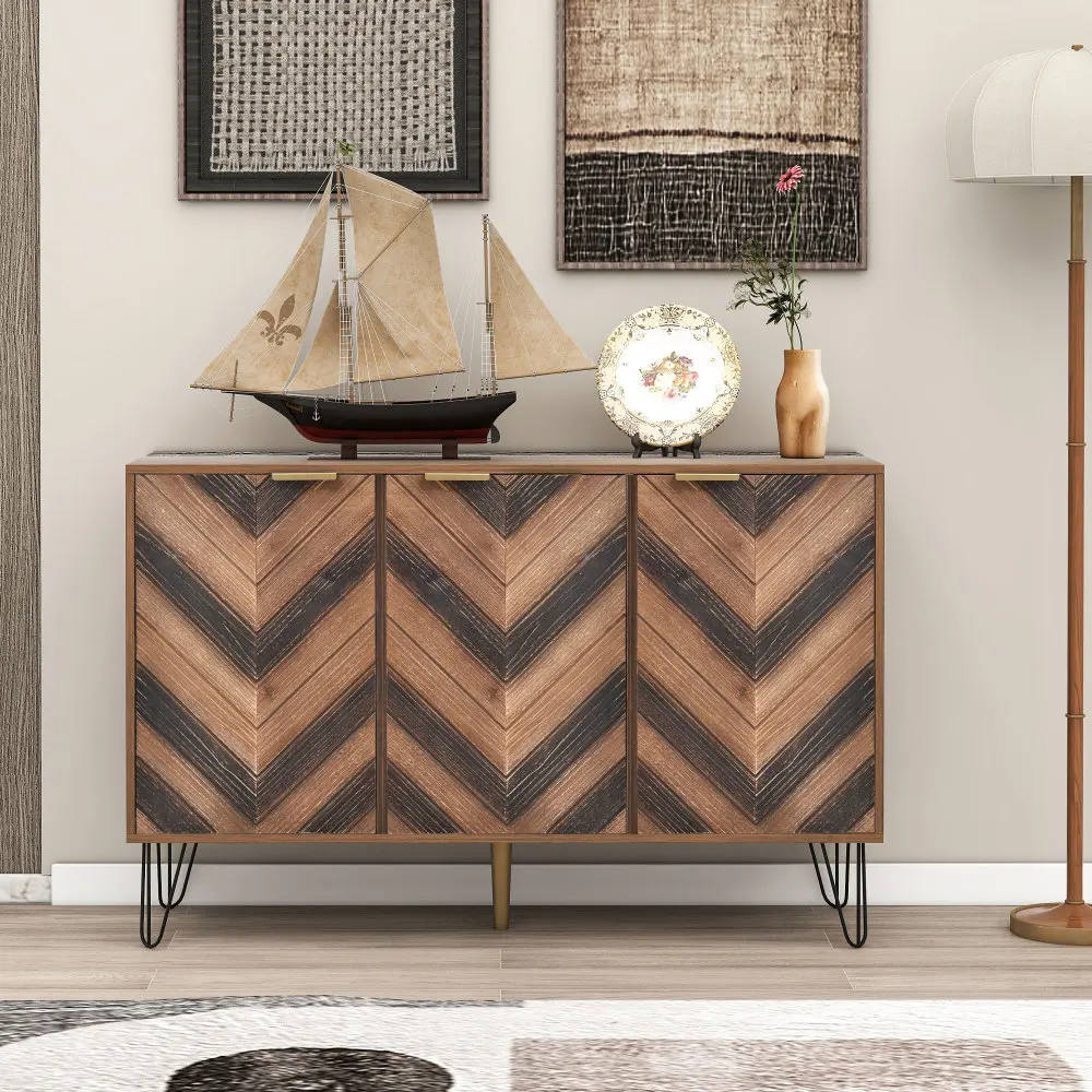 Buffet Edles à trois portes, design élégant et grand espace de rangement. Portes avec placage en bois massif, texture de surface concave-convexe, panneaux stratifiés, petit placard avec poignées dorées