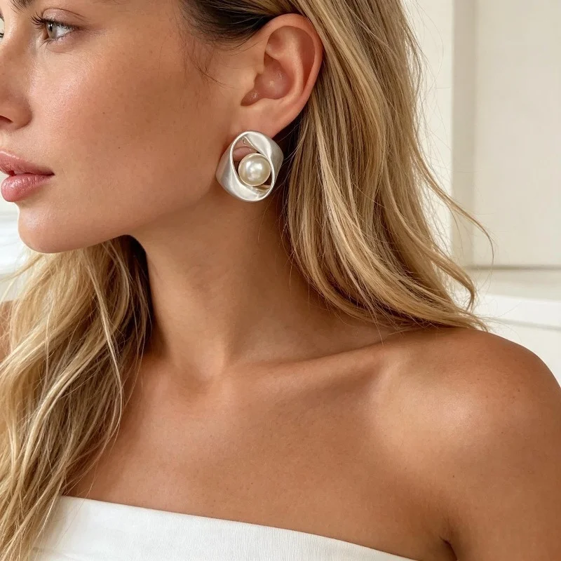 Personalized Metal Brushed Geometric Pearl Earrings For Feminine Temperament Stud Earring For Women Office Party Jewelry eh459
