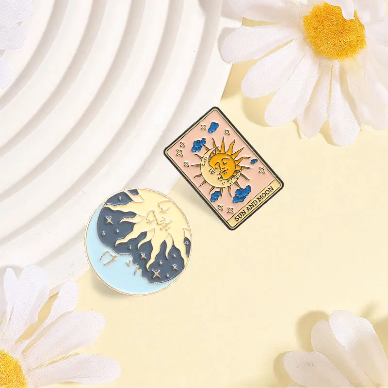 Sonne und Mond Tarotkarten-Emaille-Pin, Vintage Okkult Sonne Mond Metallbrosche für Paare, beste Freunde, Rucksack- und Jackendekoration, Geschenk – Detail 6