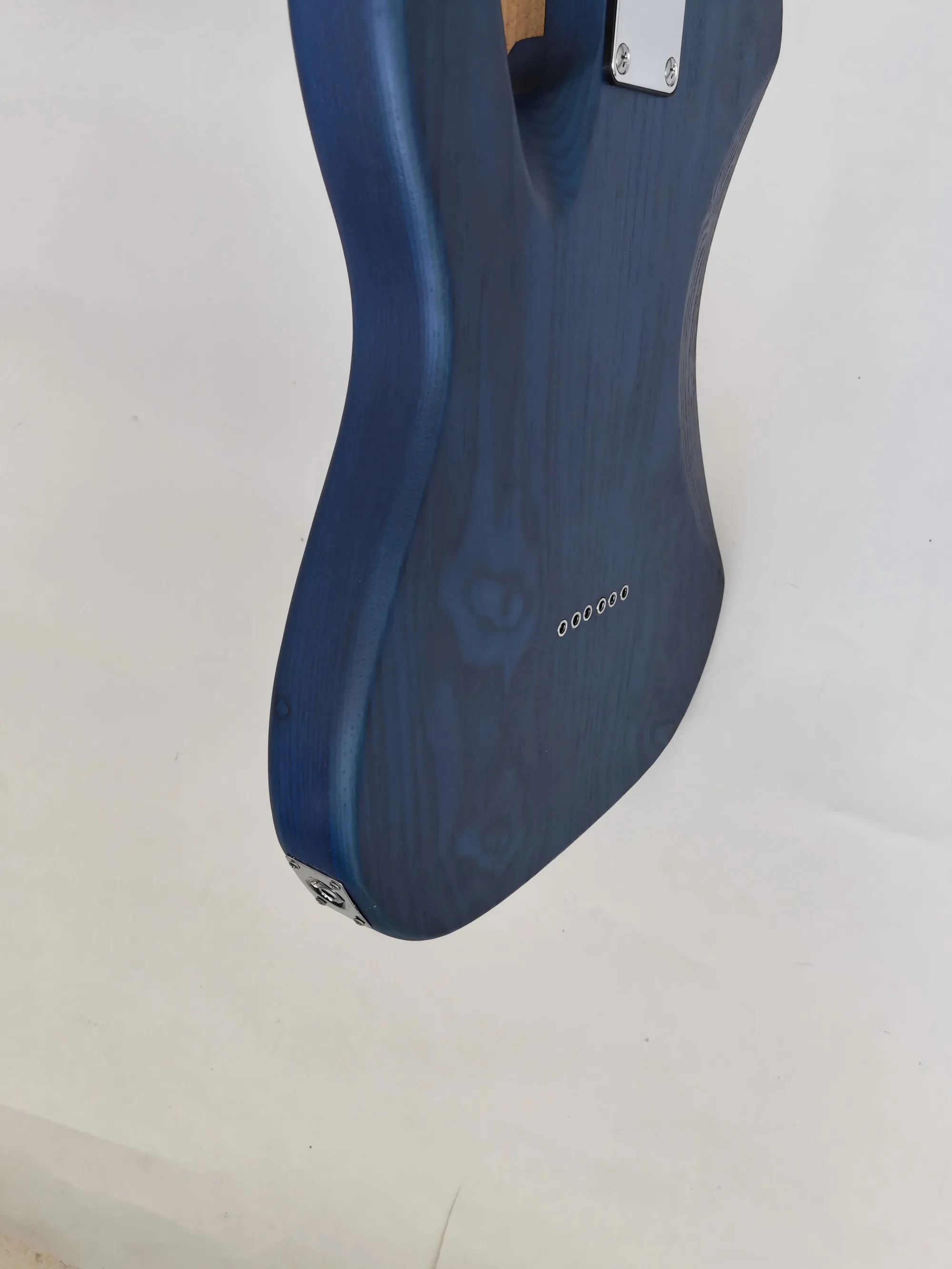 In Stock:  Matte Blue Circle Purple 6-string Ash Wood Electric Guitar, Rosewood Fingerboard, Rear Lock String Lute Button.