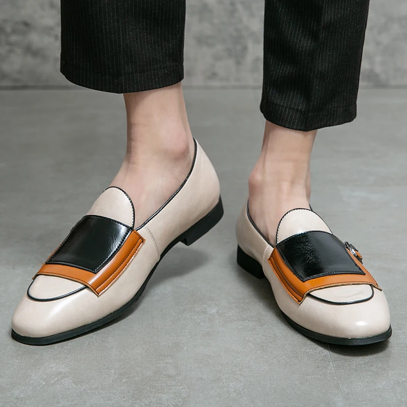 

Summer Men Loafers with Metal Buckles Soft Stylish Personalized Fashionable Shoes Suitable for Young Gentlemen