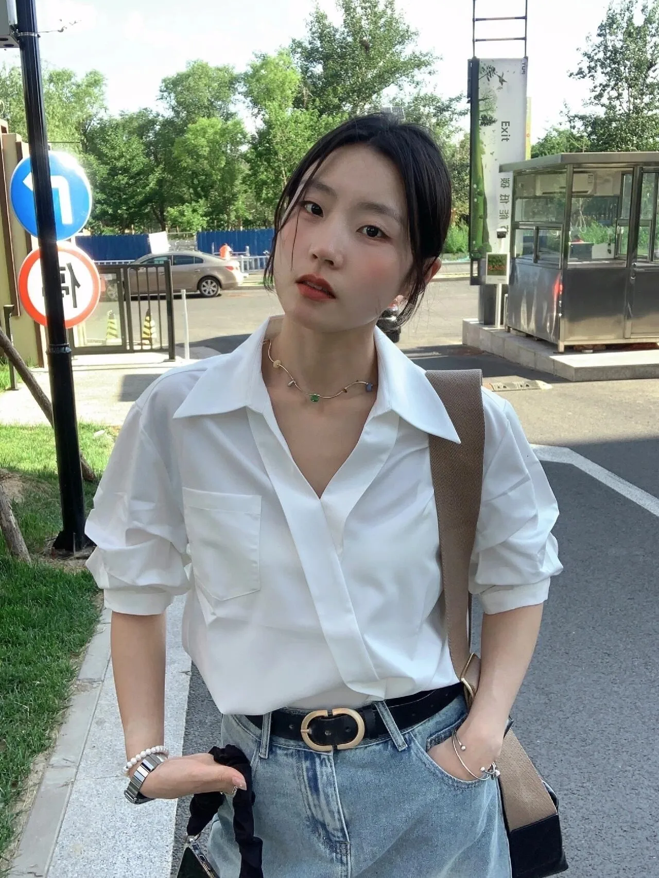 White V-Neck Short Sleeve Anti-Wrinkle Sunscreen Casual Shirt Women's New 2026 Summer High Shirt Comfortable Breathable Top