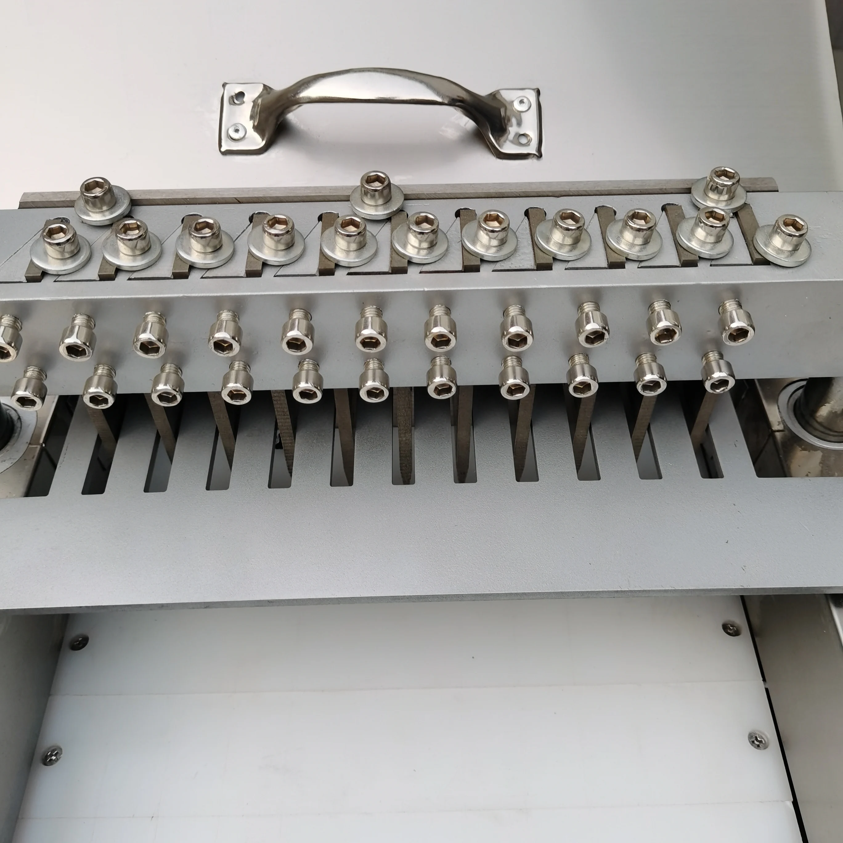 

Автоматическая машина для резки куриного мяса, машина для резки рыбы, курицы, мясорубка, машина для резки мяса