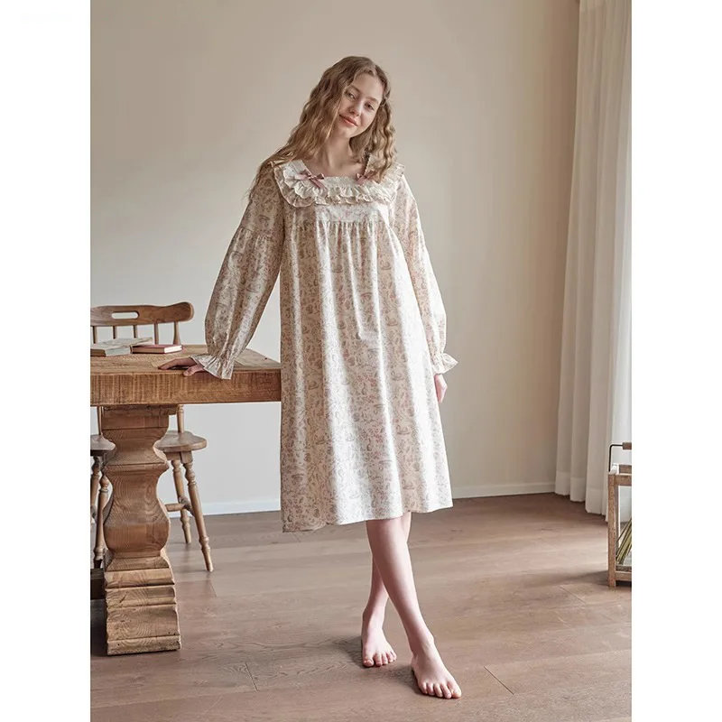 American-Style Fall/Winter Women's Nightgown: Cute and Sweet Lace Trim, Relaxed-Fit Long-Sleeve Fashionable Nightgown Dress