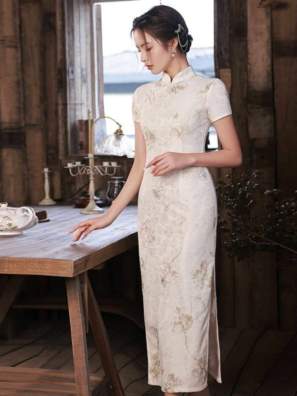 Weiße Spitze Cheongsam Frauen Kurzarm Traditionelles Vintage Kleid Show Kostüme Schlanke Stickerei Qipao Robe Dame Cheongsam Kleid