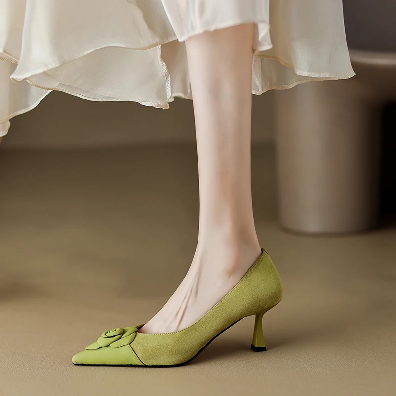 

Женские туфли-лодочки из натуральной овечьей кожи на тонком каблуке с острым носком и цветочным декором, элегантные, на низком каблуке ﻿