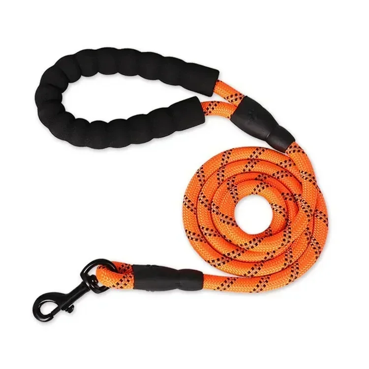 

Quality and quantity assured Traction webbing Rope Braided Dog Lead Dog Leash for large dog breed Absolute firmness