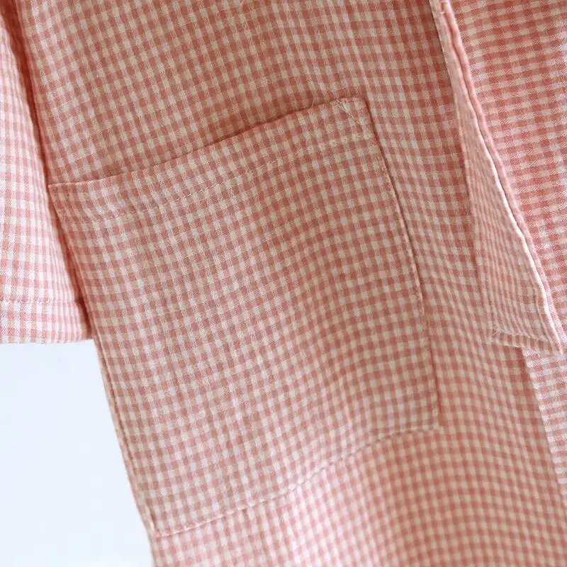 الربيع والصيف رقيقة صغيرة منقوشة تصميم المرأة البشاكير القطن نصف كم فساتين النوم مع حزام لارتداء المنزل