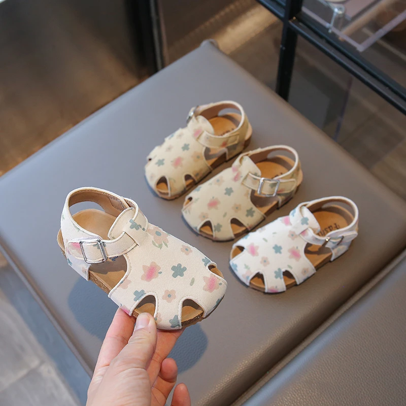 

Boys Girls Cork Sandal Kids Casual Summer Shoes Child Slides Sandal Kids Toddler Closed Toed Hollow-Out Beach Shoes Black Beige